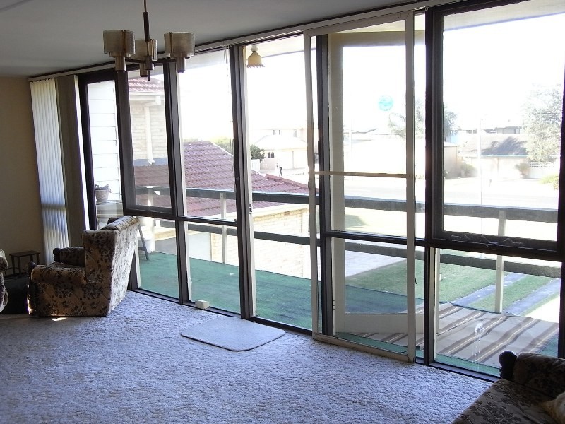 33 Elizabeth Drive, Vincentia NSW 2540