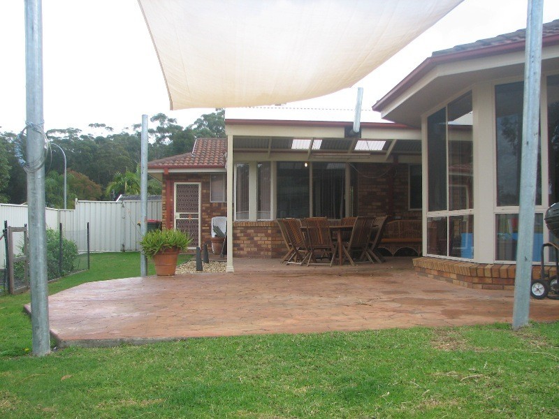 1 Moroney Avenue, St Georges Basin NSW 2540