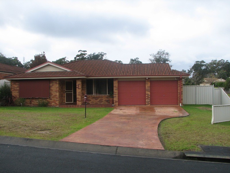 1 Moroney Avenue, St Georges Basin NSW 2540