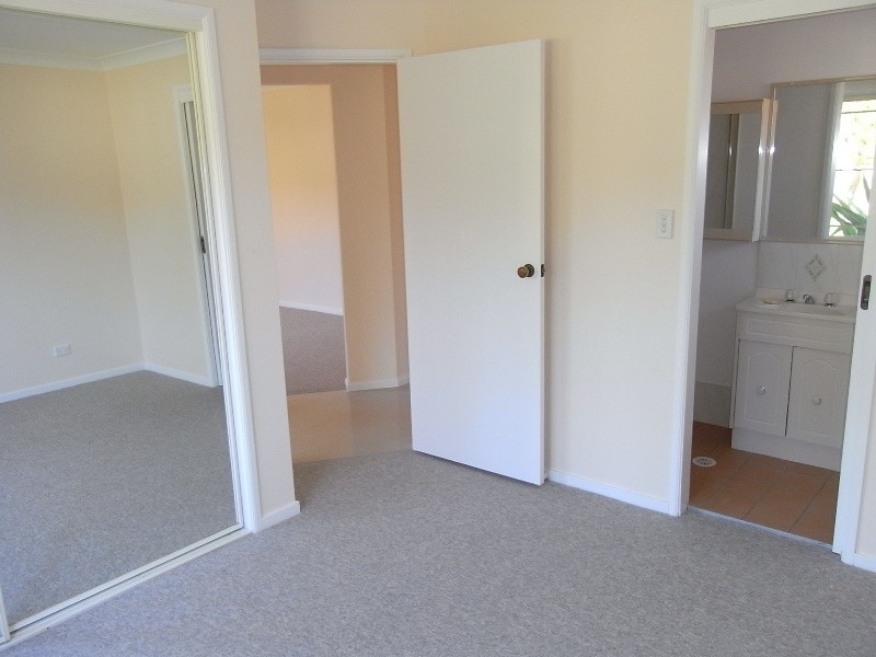 3 Moroney Avenue, St Georges Basin NSW 2540