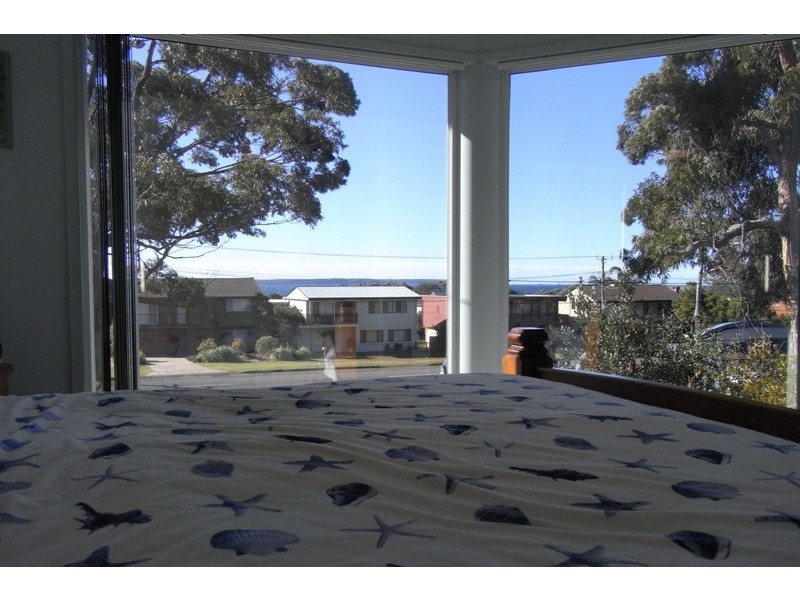 303 Elizabeth Drive, Vincentia NSW 2540
