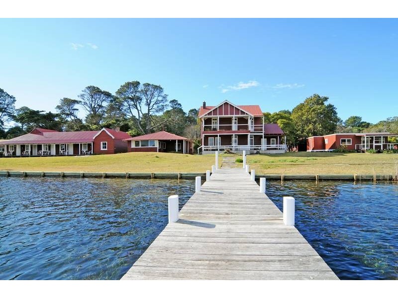 1 Ellmoos Road, Sussex Inlet NSW 2540