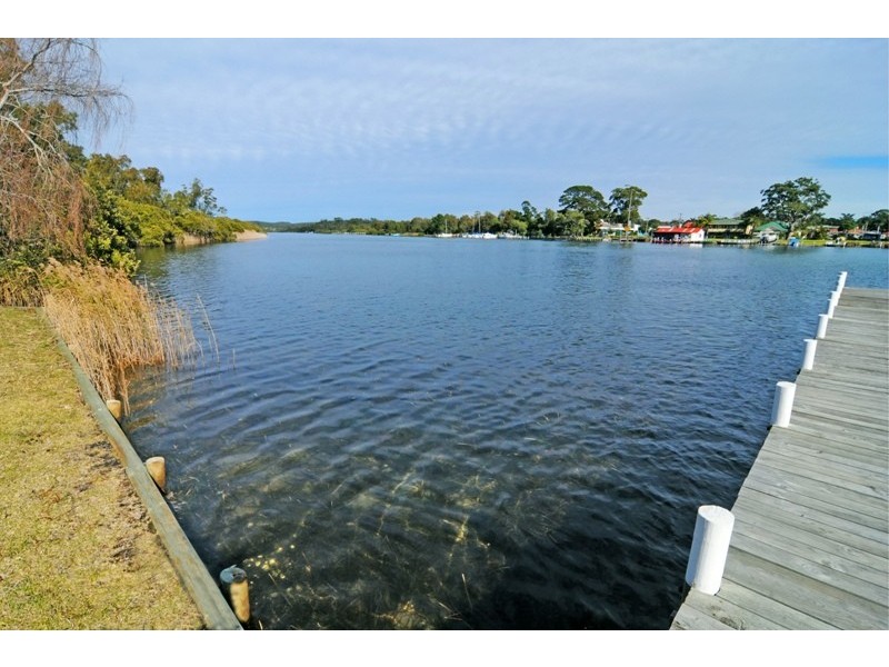 1 Ellmoos Road, Sussex Inlet NSW 2540