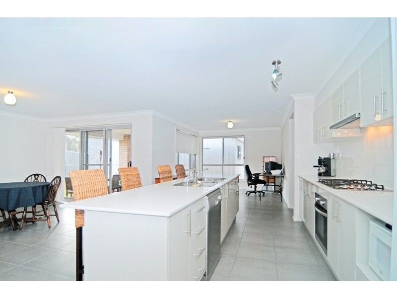 100 Anson Street, Sanctuary Point NSW 2540