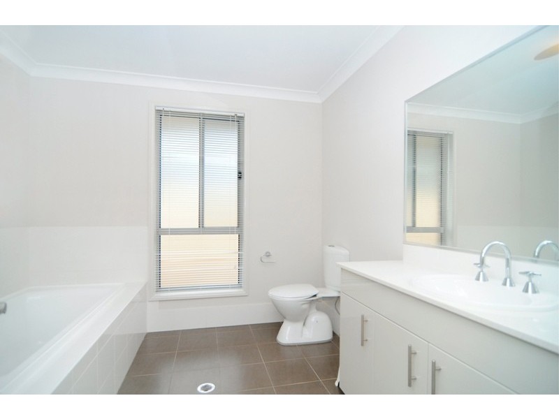 100 Anson Street, Sanctuary Point NSW 2540