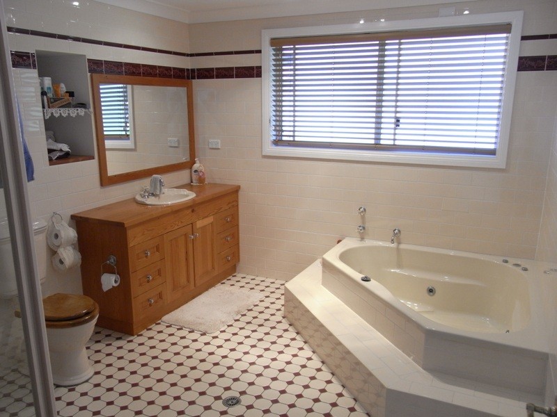 13 Caroline Street, Vincentia NSW 2540