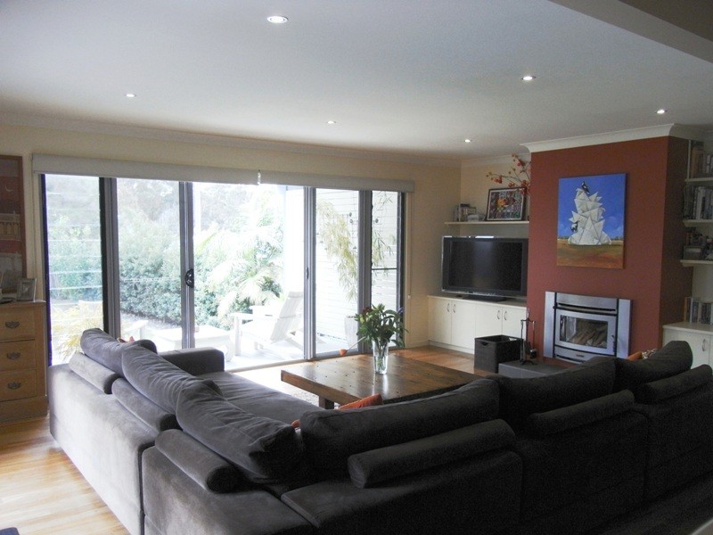 13 First Avenue, Erowal Bay NSW 2540