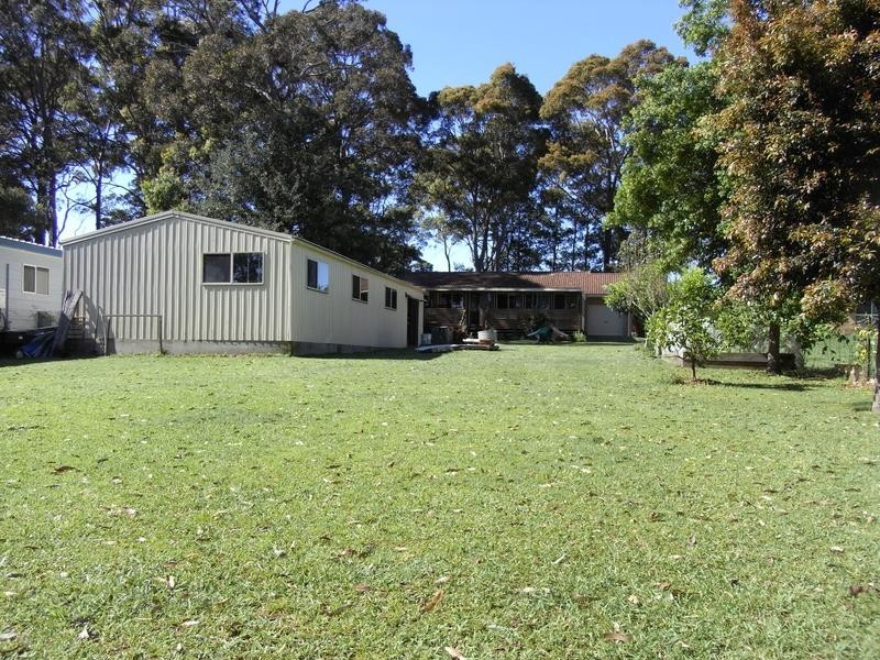 31 Streamside Street, Woollamia NSW 2540
