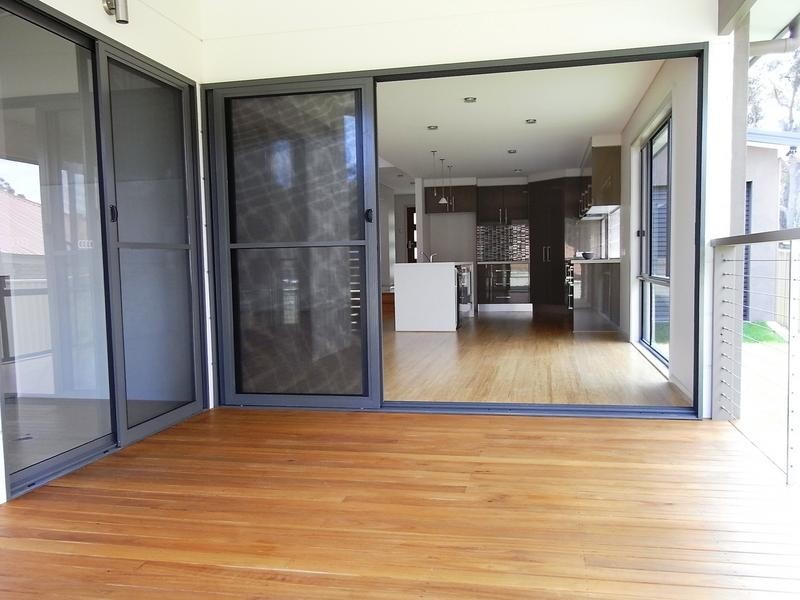 17 Capeland Avenue, Sanctuary Point NSW 2540