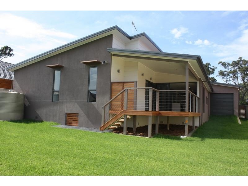17 Capeland Avenue, Sanctuary Point NSW 2540