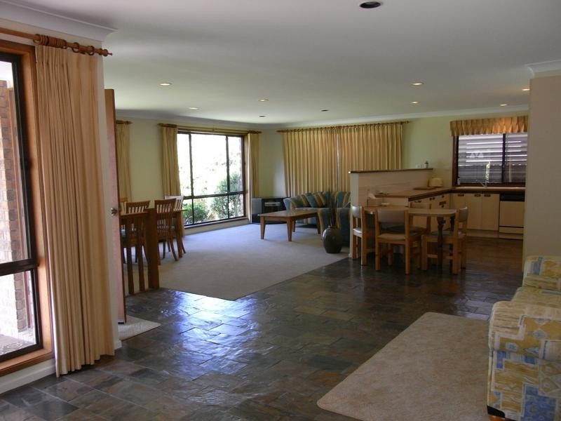 9 Basin View Parade, Basin View NSW 2540