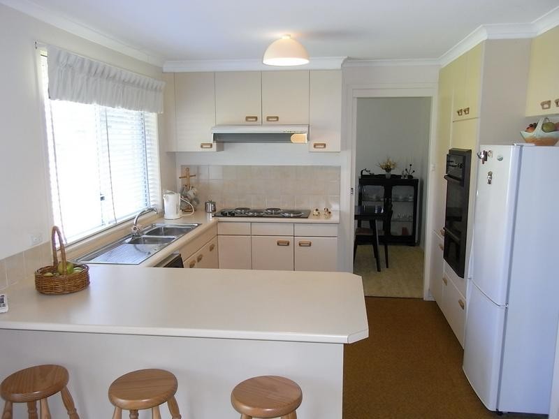 217 Loralyn Avenue, Sanctuary Point NSW 2540