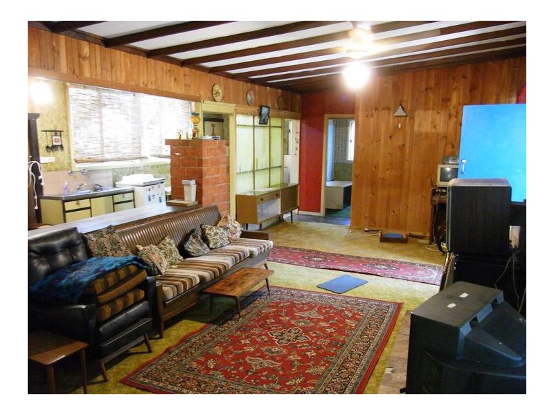 1 Fairfax Road, Woollamia NSW 2540