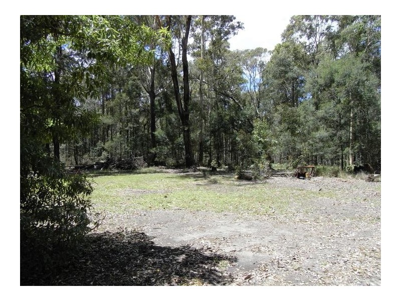 1 Fairfax Road, Woollamia NSW 2540