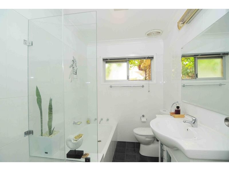 3 Fitzpatrick Street, Old Erowal Bay NSW 2540