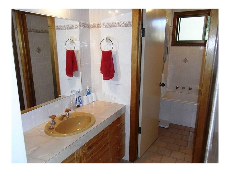 96 Greville Avenue, Sanctuary Point NSW 2540