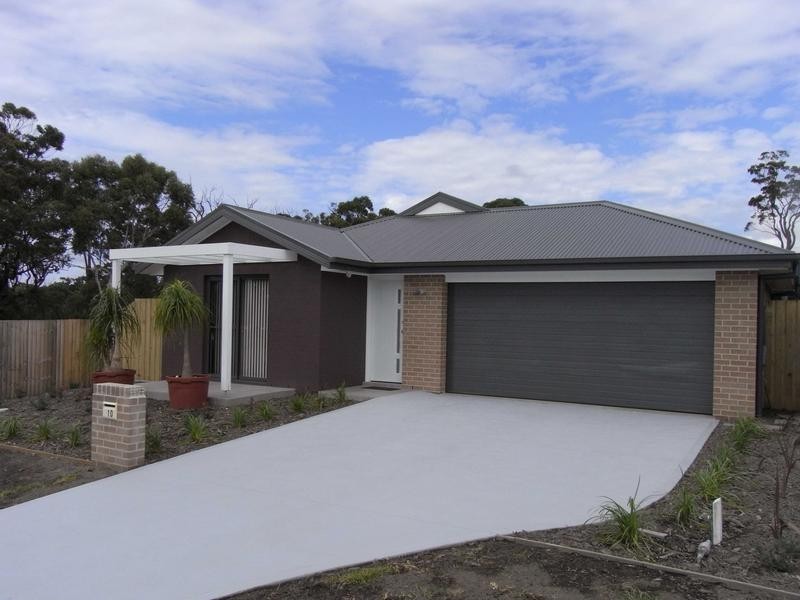 10 Dinghy Street, Vincentia NSW 2540