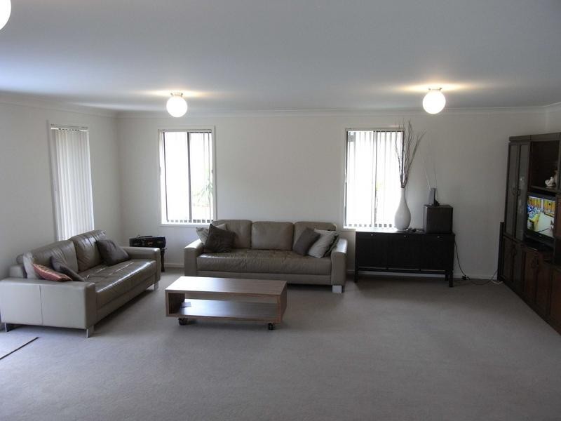 10 Dinghy Street, Vincentia NSW 2540