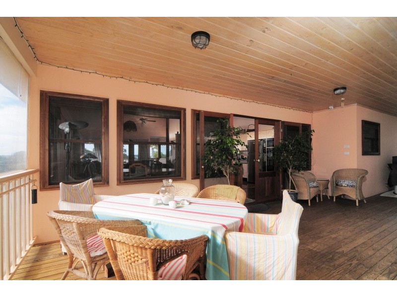 27 Tulip Street, Hyams Beach NSW 2540