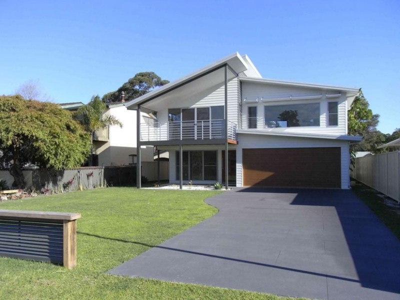 33 Elizabeth Drive, Vincentia NSW 2540