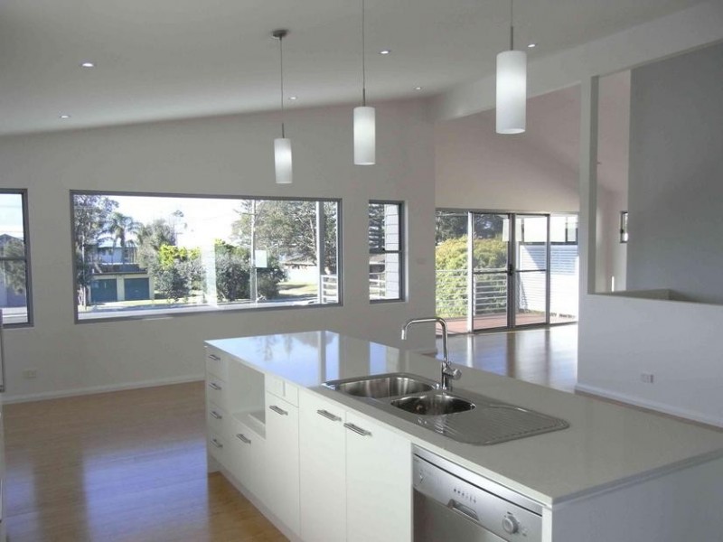 33 Elizabeth Drive, Vincentia NSW 2540