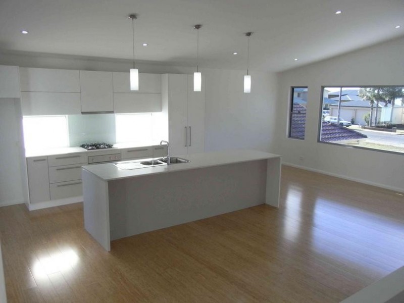 33 Elizabeth Drive, Vincentia NSW 2540