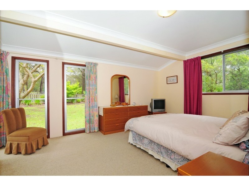 49 Woollamia Road, Falls Creek NSW 2540