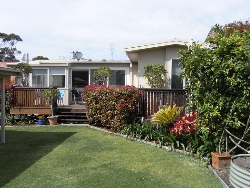 25 Barnett Street, Vincentia NSW 2540