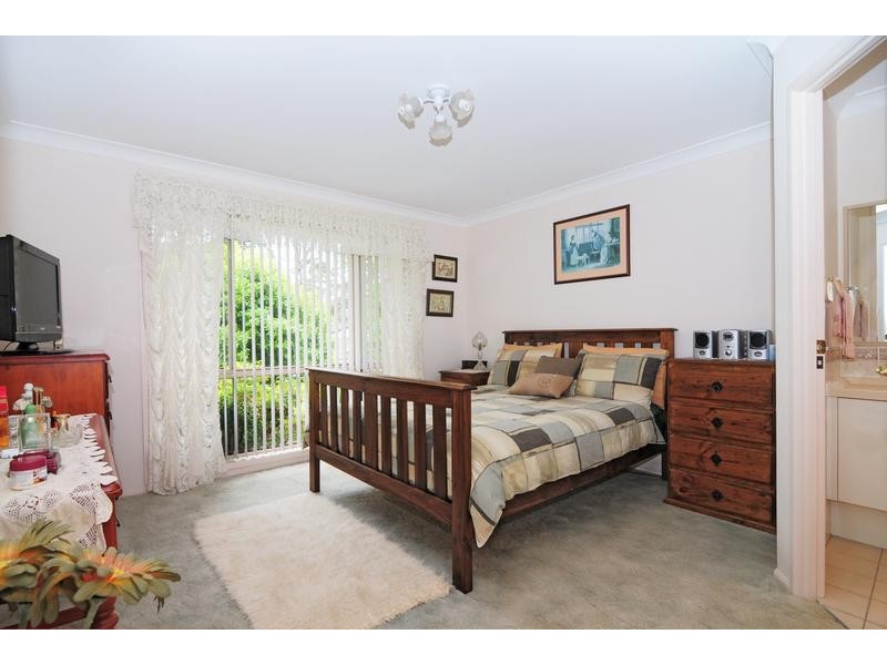 42 Claylands Drive, St Georges Basin NSW 2540