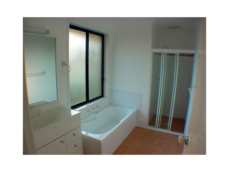 33 Claylands Drive, St Georges Basin NSW 2540