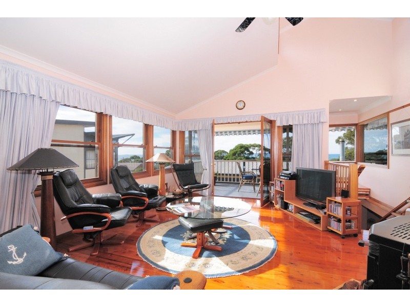 27 Tulip Street, Hyams Beach NSW 2540