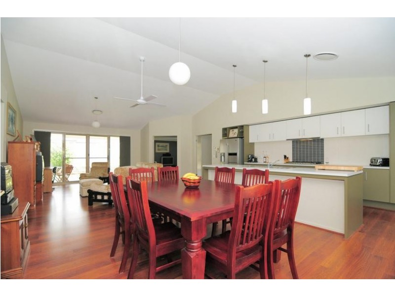 19 Capeland Avenue, Sanctuary Point NSW 2540