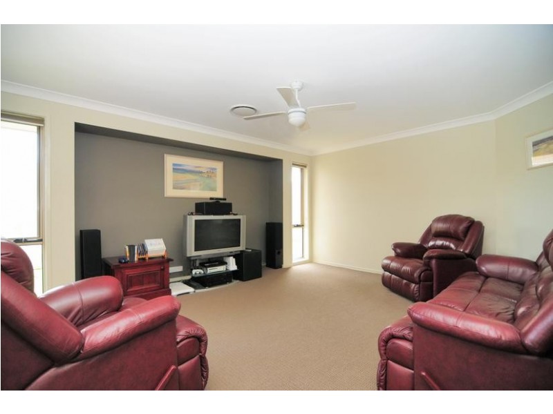 19 Capeland Avenue, Sanctuary Point NSW 2540