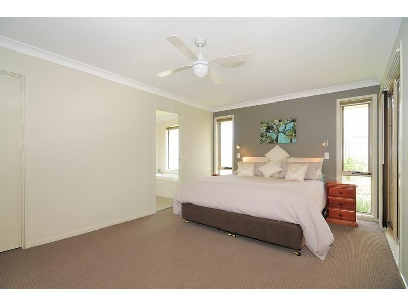19 Capeland Avenue, Sanctuary Point NSW 2540