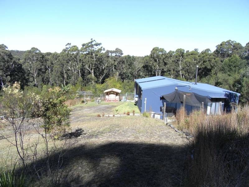 33 McArthur Drive, Falls Creek NSW 2540