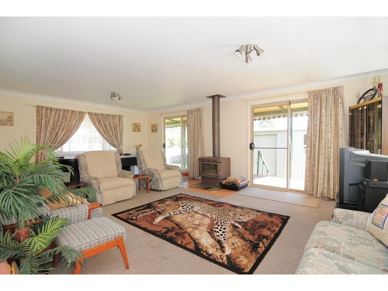 5 The Basin Road, St Georges Basin NSW 2540