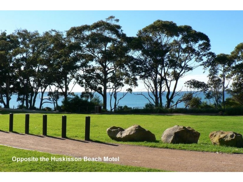 9 Hawke Street, Huskisson NSW 2540