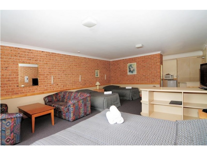 9 Hawke Street, Huskisson NSW 2540