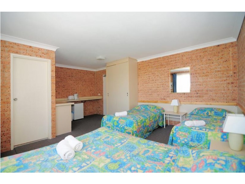 9 Hawke Street, Huskisson NSW 2540