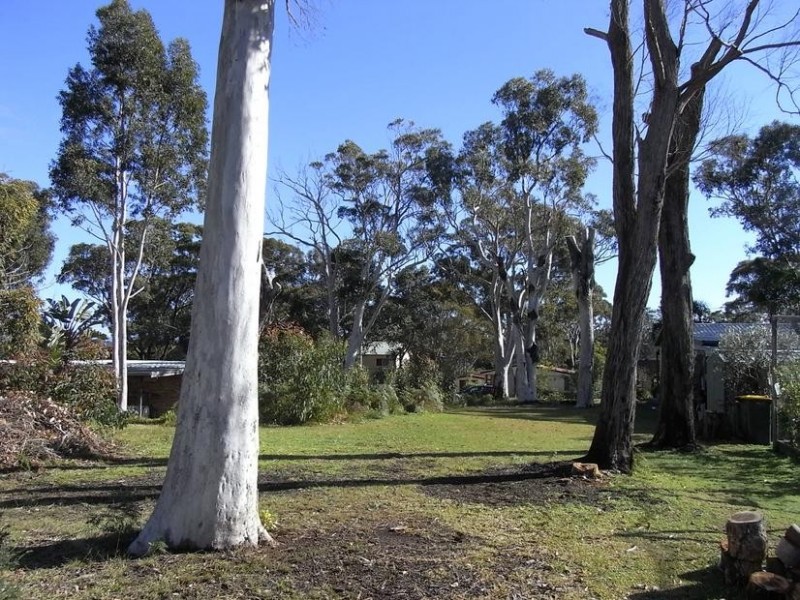 4 High Street, Erowal Bay NSW 2540