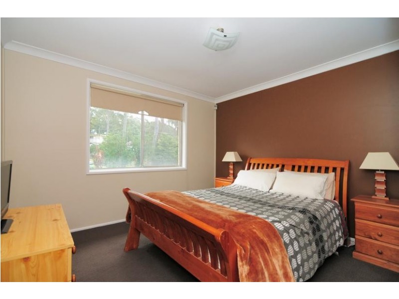 13 Loralyn Avenue, St Georges Basin NSW 2540
