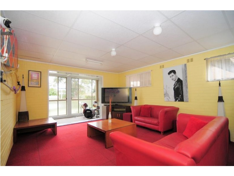 13 Loralyn Avenue, St Georges Basin NSW 2540