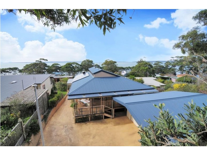 27 Tulip Street, Hyams Beach NSW 2540
