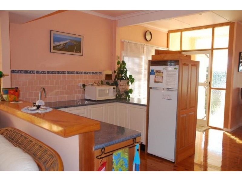 27 Tulip Street, Hyams Beach NSW 2540