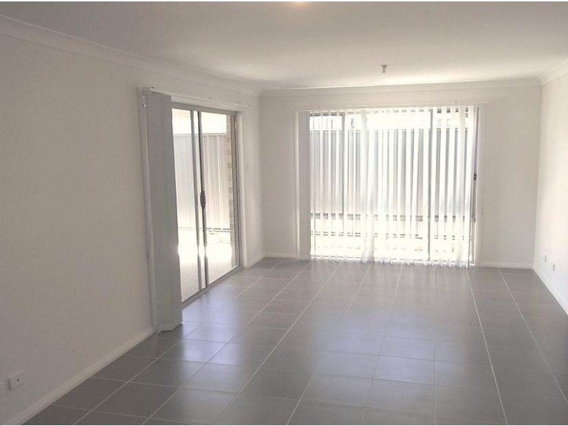 4 Dinghy Street, Vincentia NSW 2540