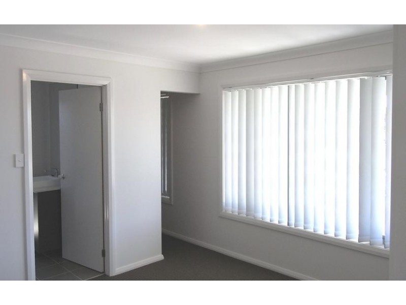 4 Dinghy Street, Vincentia NSW 2540