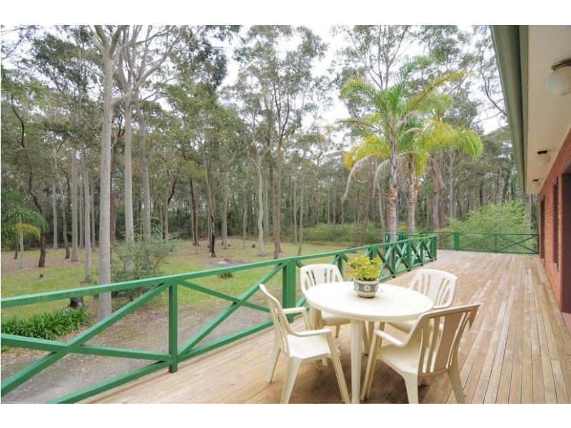 52 Streamside Street, Woollamia NSW 2540