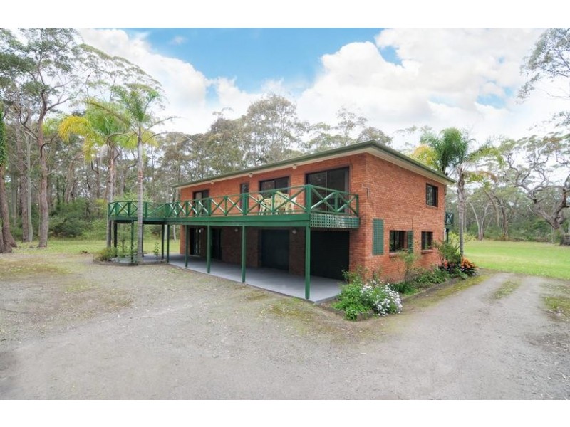 52 Streamside Street, Woollamia NSW 2540