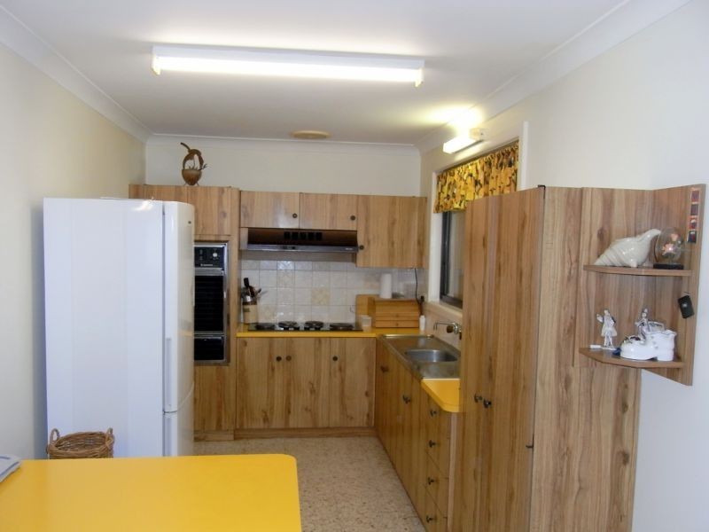 230 Loralyn Avenue, Sanctuary Point NSW 2540