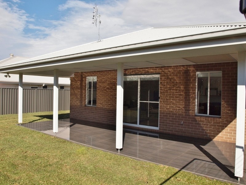 21 Summercloud Crescent, Vincentia NSW 2540